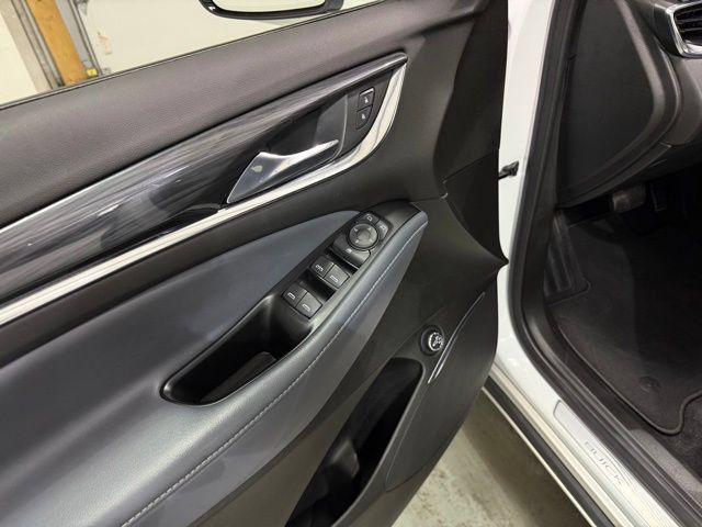 Certified 2023 Buick Enclave Essence FWD image 12