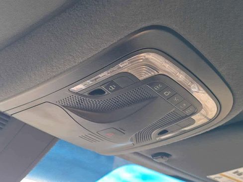 Used 2025 Mercedes-Benz Sprinter 2500 image 35