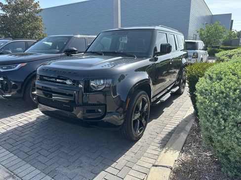 Used 2023 Land Rover Defender 130 X-Dynamic SE AWD/4WD image 1