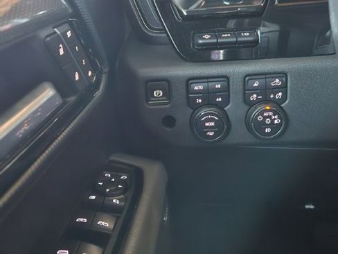 Used 2023 Chevrolet Silverado 1500 ZR2 w/ Technology Package image 21