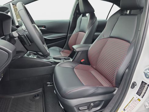 Used 2025 Toyota Corolla XSE image 14