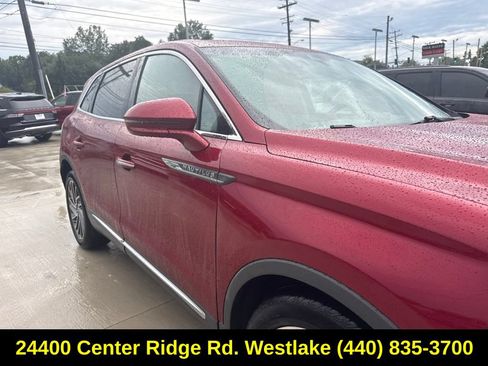 Used 2019 Lincoln Nautilus Select AWD/4WD image 9
