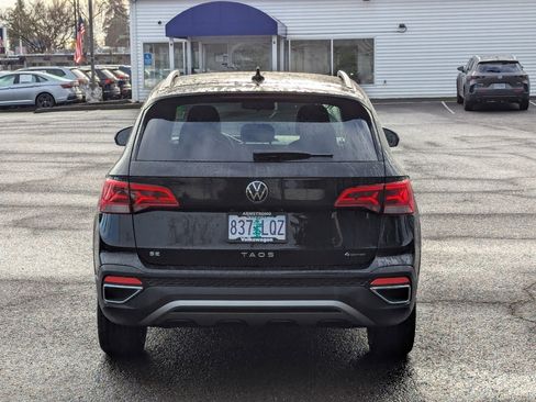 Used 2022 Volkswagen Taos SE image 4