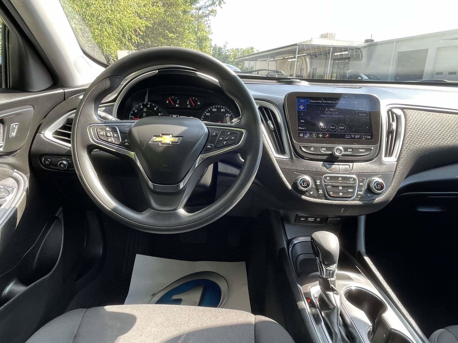 Used 2023 Chevrolet Malibu LT FWD image 11