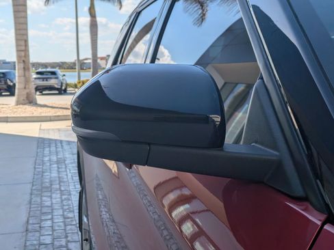 Used 2020 Ford Explorer Platinum w/ Premium Technology Package image 12