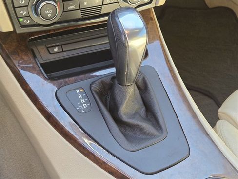 Used 2008 BMW 335i Convertible image 22