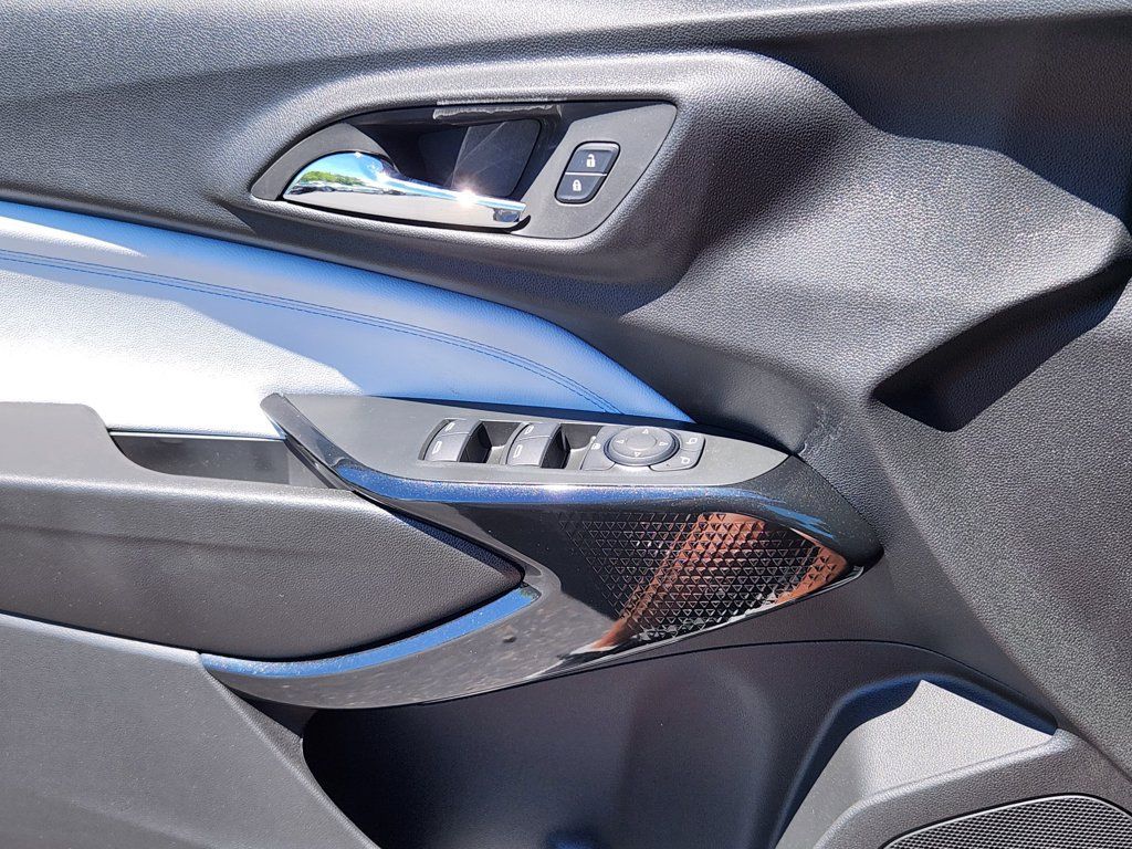 New 2026 Chevrolet Trax LT w/ LT Convenience Package FWD image 7