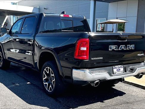 Used 2025 RAM 1500 Laramie AWD/4WD image 3