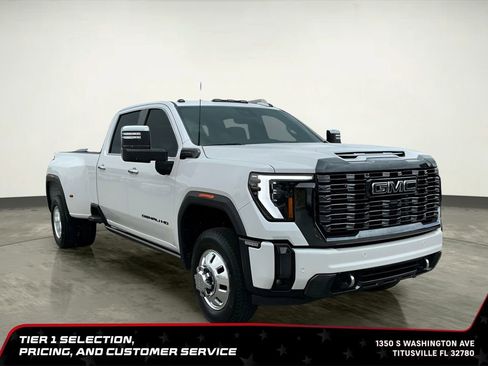 Used 2024 GMC Sierra 3500 Denali Ultimate AWD/4WD image 9