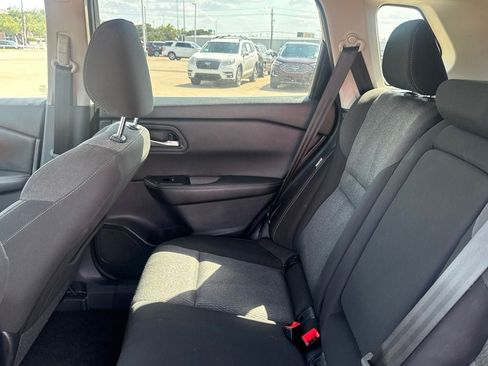 Certified 2025 Nissan Rogue SV AWD/4WD image 36