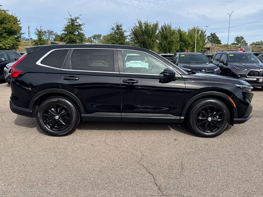 Used 2023 Honda CR-V EX-L image 10