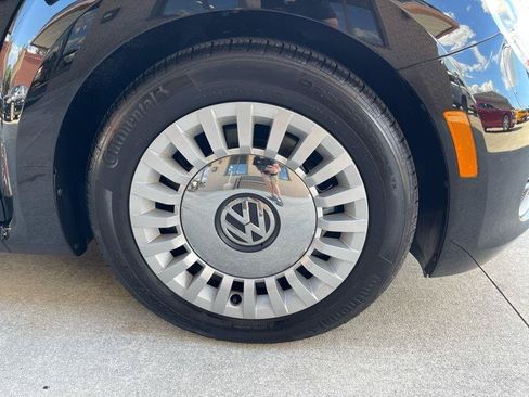 Used 2015 Volkswagen Beetle 1.8T FWD image 19