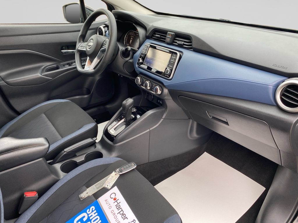 Used 2025 Nissan Versa SV FWD image 10