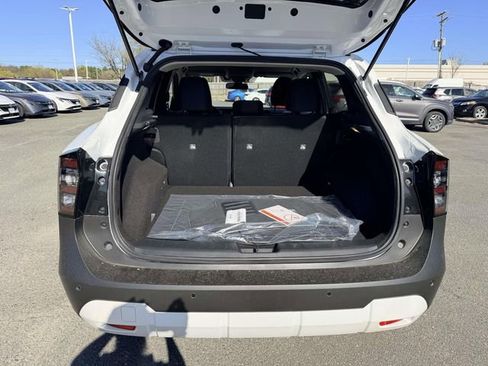 New 2026 Nissan Kicks SV image 10