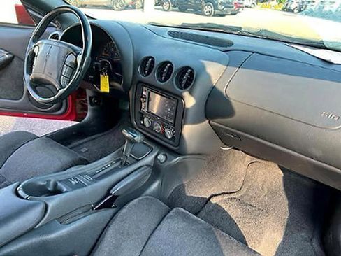 Used 1994 Pontiac Firebird Formula RWD image 16
