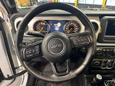 Used 2021 Jeep Wrangler Unlimited Islander AWD/4WD image 19