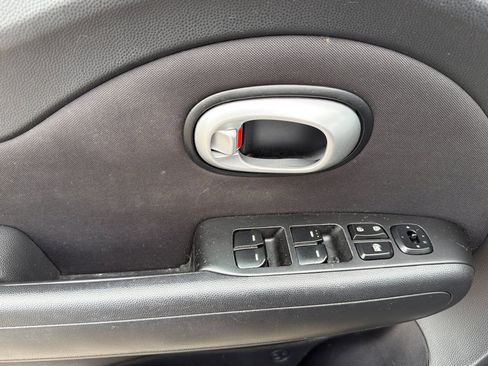 Used 2015 Kia Soul FWD image 13