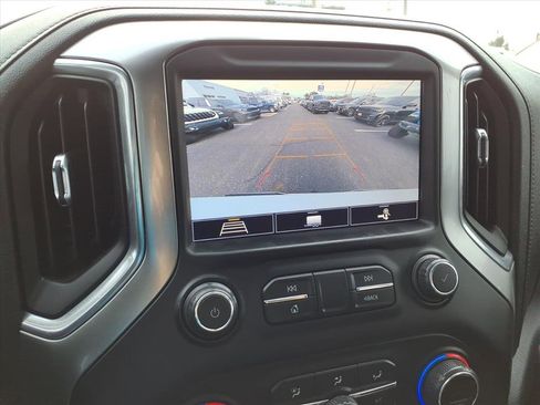 Used 2020 Chevrolet Silverado 1500 RST image 17