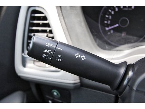 Used 2022 Honda HR-V LX image 17