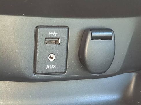 Used 2017 Nissan Rogue Sport SL w/ SL Premium Package FWD image 22