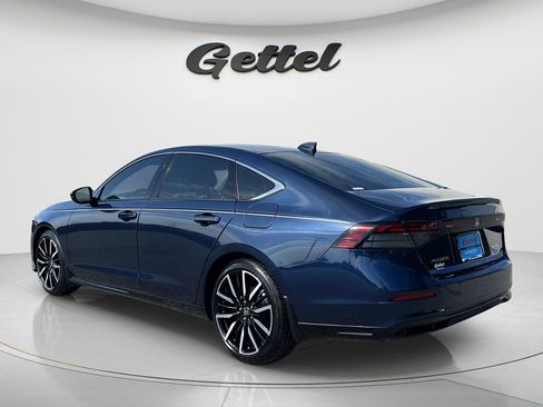 Used 2024 Honda Accord Touring image 7