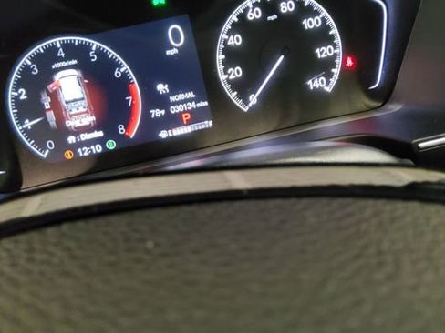 Certified 2025 Honda Pilot Touring image 28
