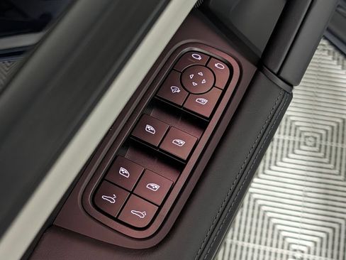 New 2026 Porsche Cayenne GTS AWD/4WD image 27