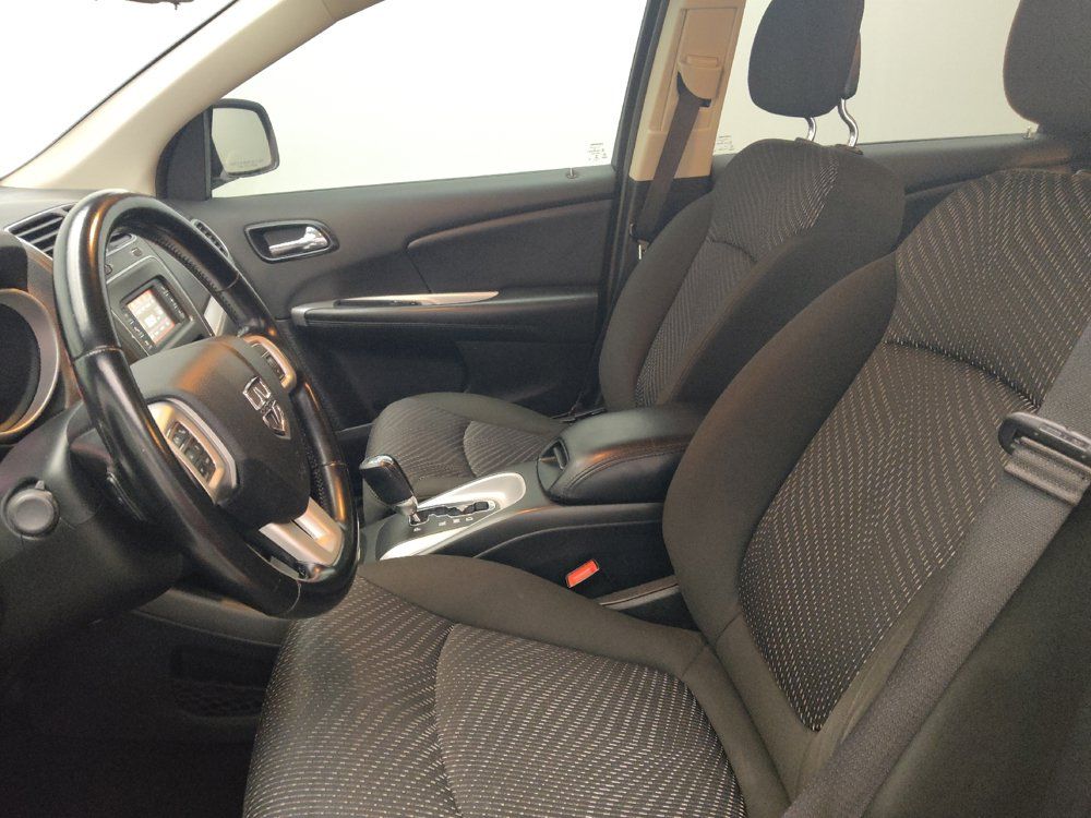 Used 2020 Dodge Journey SE w/ SE Popular Equipment Group FWD image 17