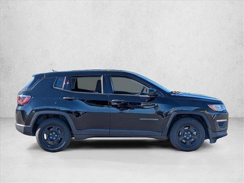 Used 2021 Jeep Compass Sport image 2