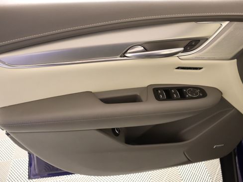 Used 2023 Cadillac XT5 Premium Luxury w/ Technology Package image 16