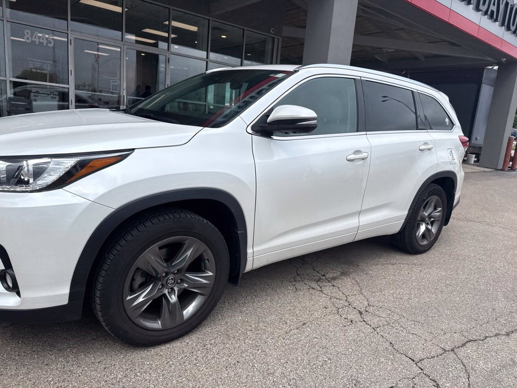 Used 2017 Toyota Highlander Limited Platinum AWD/4WD image 10