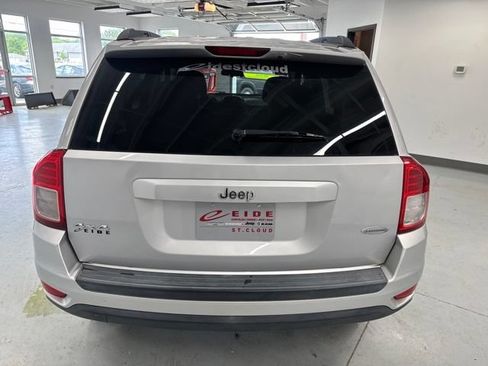 Used 2011 Jeep Compass Latitude AWD/4WD image 9