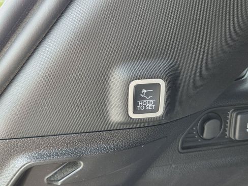 New 2025 Jeep Grand Cherokee Altitude RWD image 31