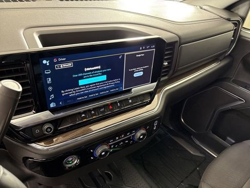 Used 2024 Chevrolet Silverado 1500 RST image 32