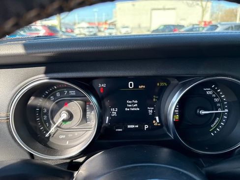 Used 2022 Jeep Wrangler Unlimited Sahara image 23