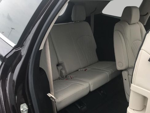 Certified 2022 Buick Enclave Avenir w/ Trailering Package, 5000 lbs. AWD/4WD image 32