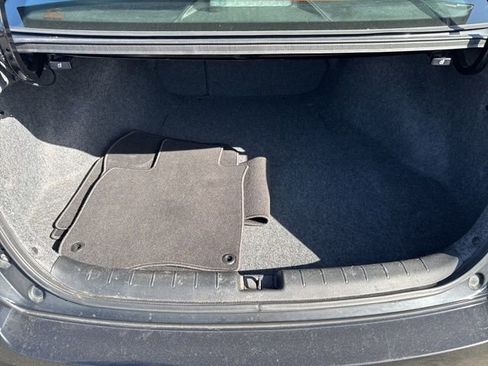 Used 2017 Honda Accord EX-L image 9