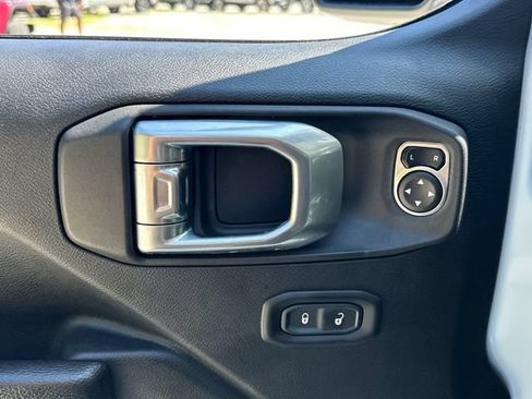Used 2022 Jeep Wrangler Unlimited Sport AWD/4WD image 23