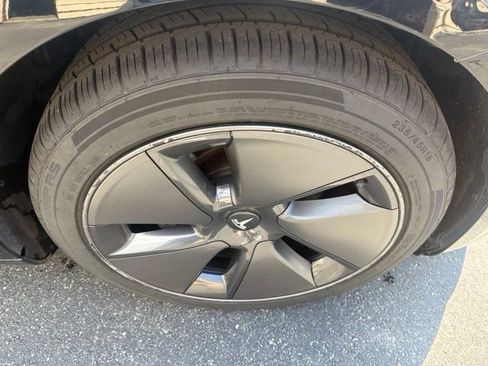 Used 2023 Tesla Model 3 Standard Range RWD image 12