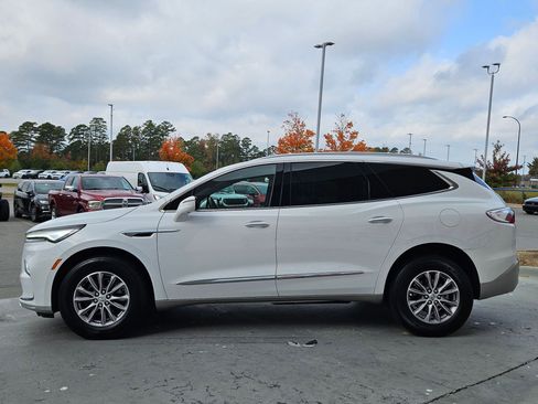 Used 2024 Buick Enclave Premium image 4
