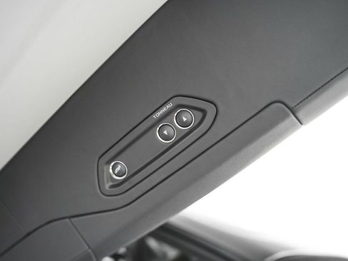 New 2025 McLaren Artura Spider image 33