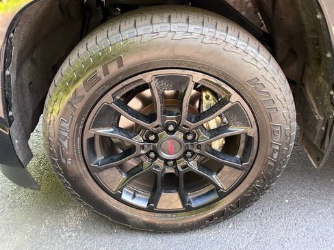 Used 2024 Toyota Sequoia Platinum w/ TRD Off-Road Package AWD/4WD image 26