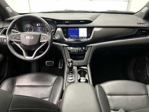Used 2023 Cadillac XT6 Sport image 4