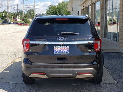 Used 2019 Ford Explorer XLT w/ Equipment Group 202A AWD/4WD image 4