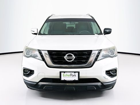 Used 2017 Nissan Pathfinder SV FWD image 2