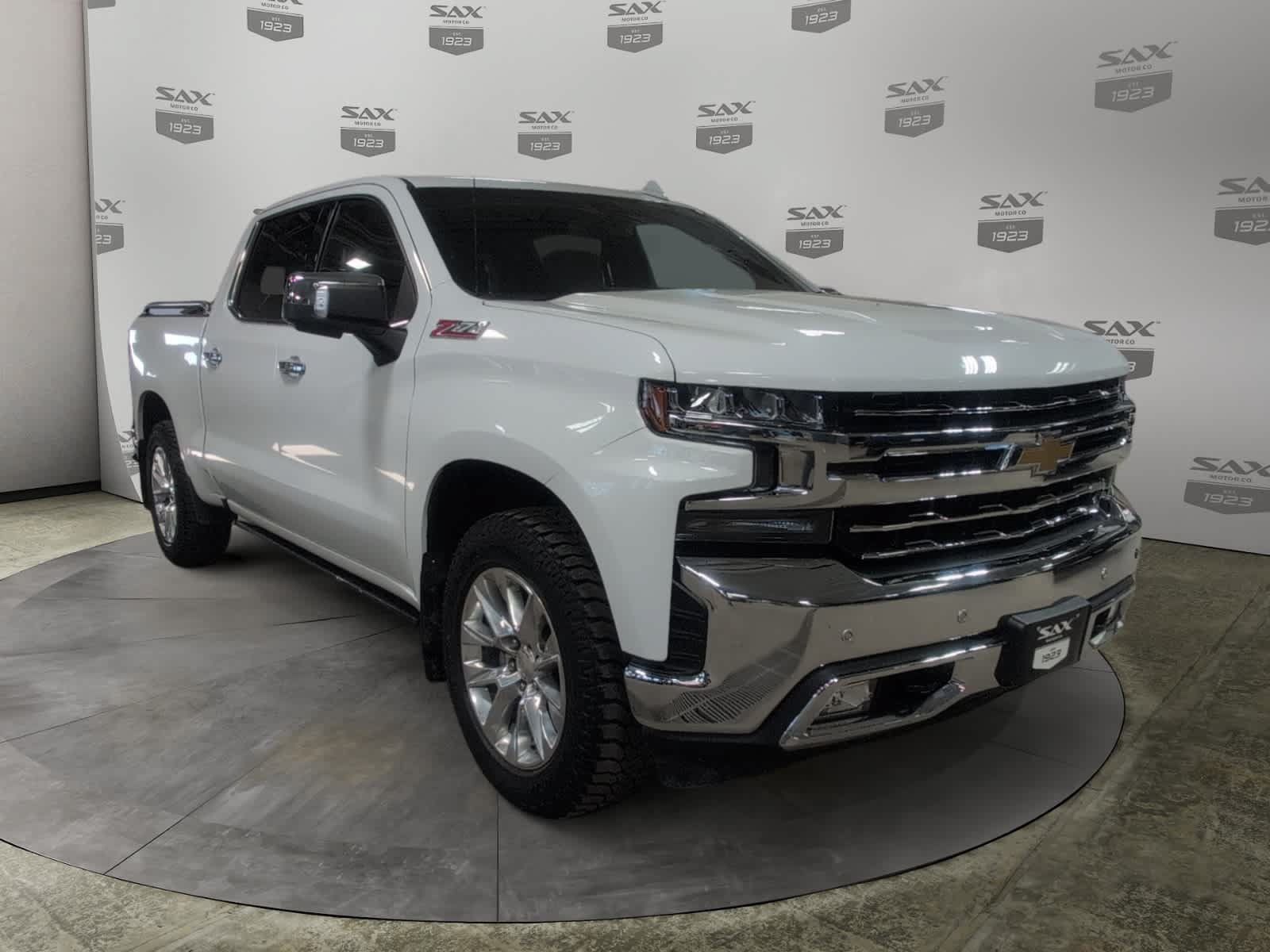 Used 2022 Chevrolet Silverado 1500 LTZ w/ LTZ Premium Package AWD/4WD image 1