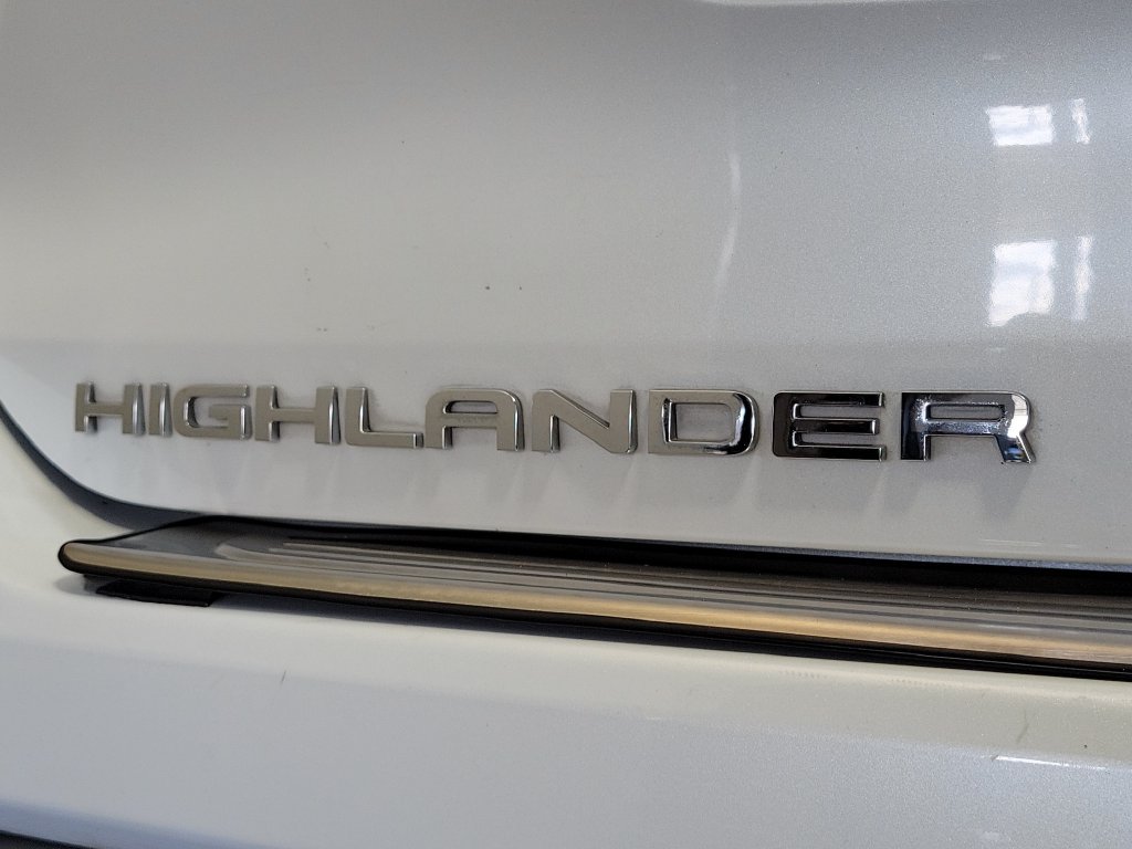 Used 2023 Toyota Highlander XSE FWD image 8