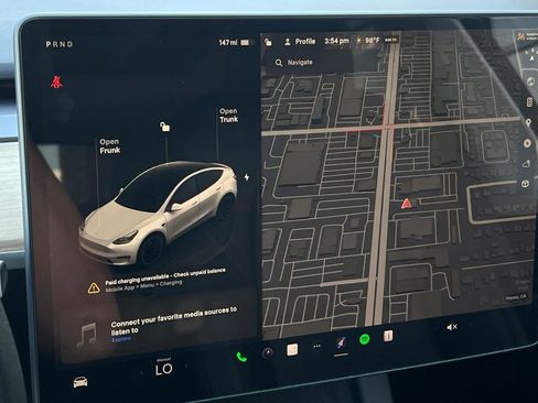 Used 2023 Tesla Model Y Performance image 23