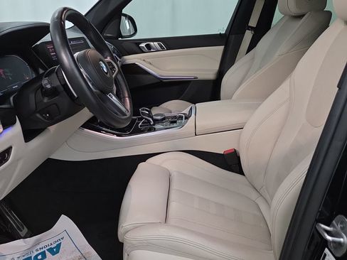 Used 2021 BMW X5 xDrive40i w/ M Sport Package AWD/4WD image 3