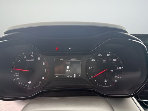 Used 2025 Chevrolet Trax LS FWD image 29